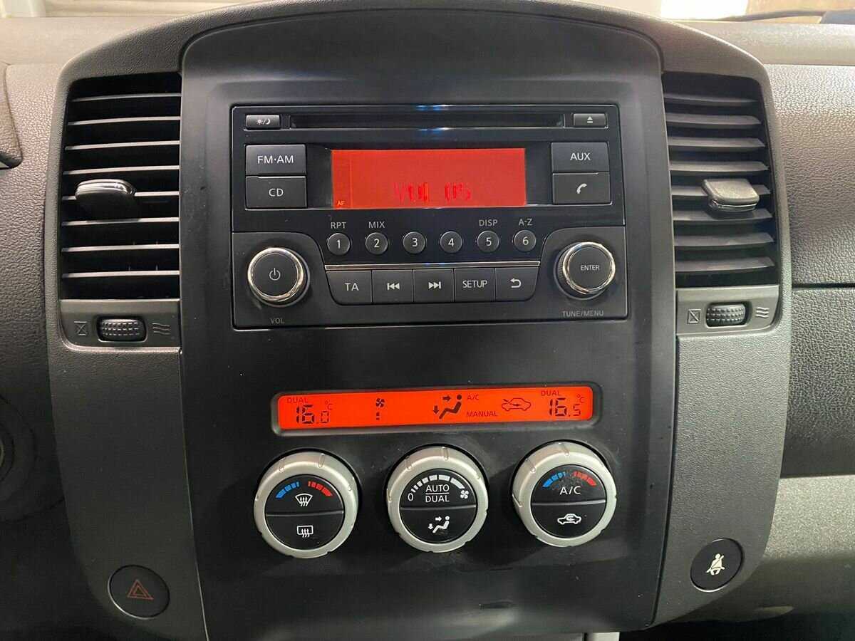 Ниссан Патфайндер б/у, 2012, Автоматическая. Фото: #14