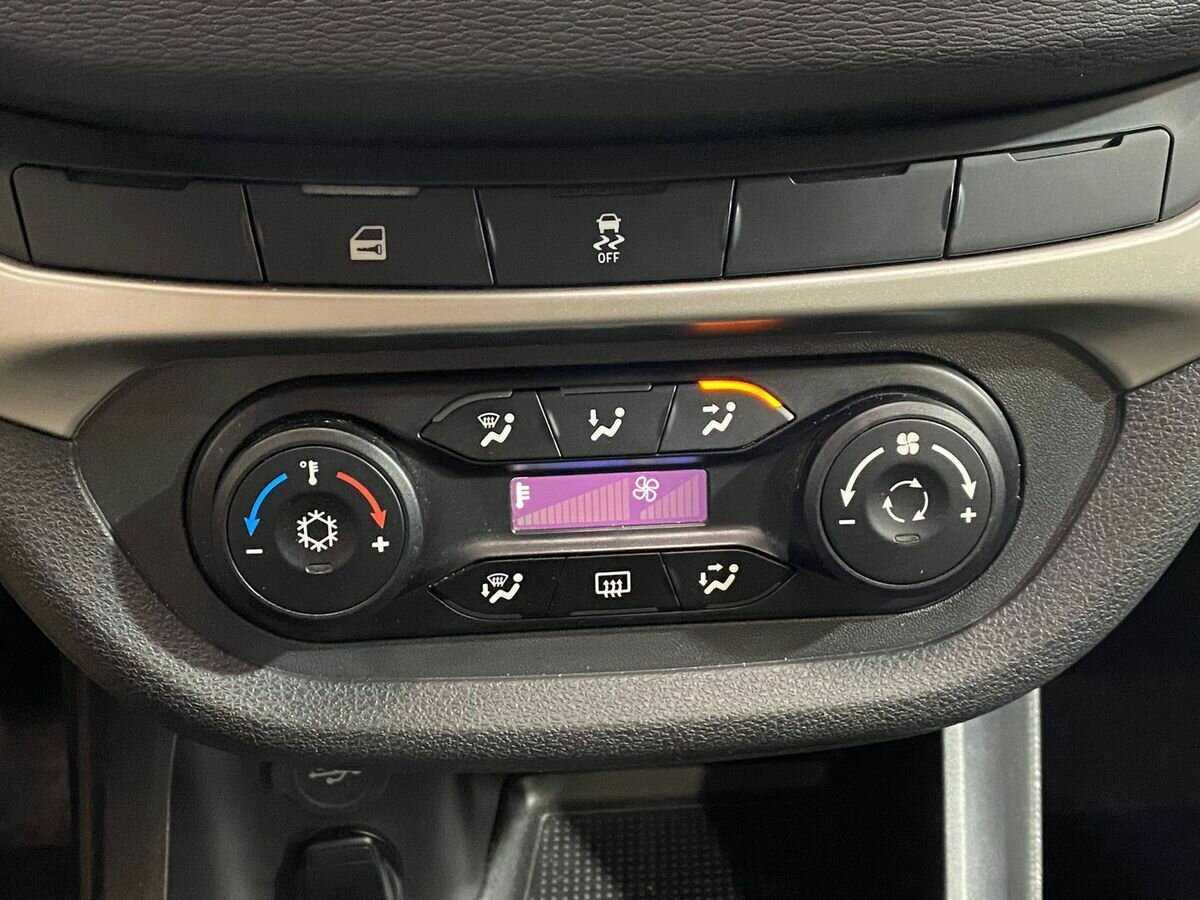 Лада (ВАЗ) Веста б/у, 2020, Механическая. Фото: #13