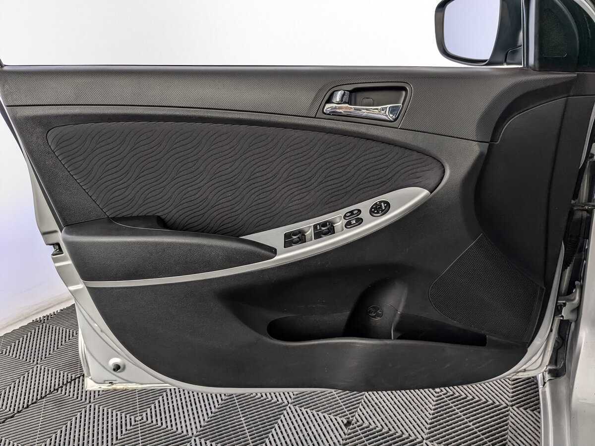 Хендай Солярис б/у, 2012, Автоматическая. Фото: #14