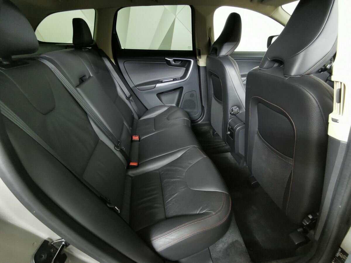 Вольво ИксЦ60 б/у, 2012, Автоматическая. Фото: #11