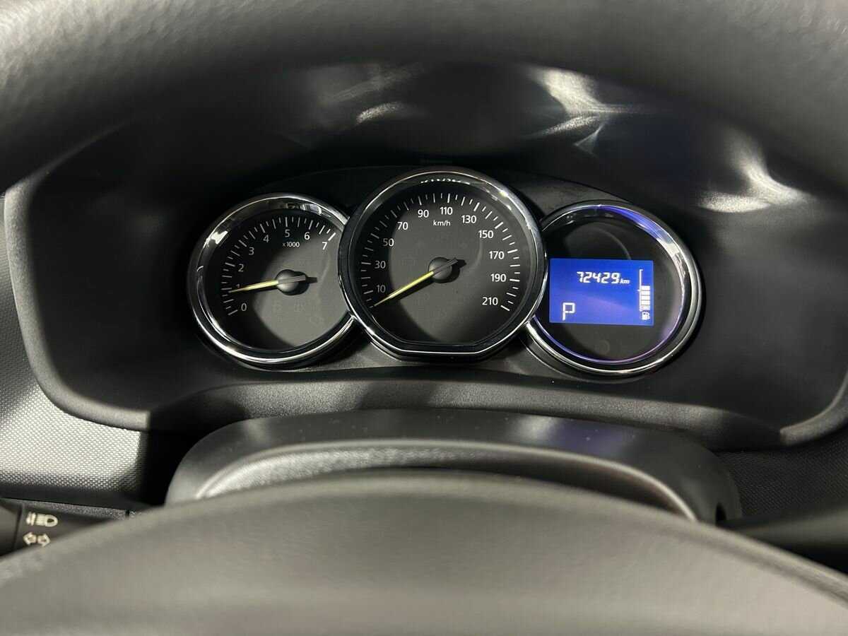 Рено Логан б/у, 2016, Автоматическая. Фото: #10