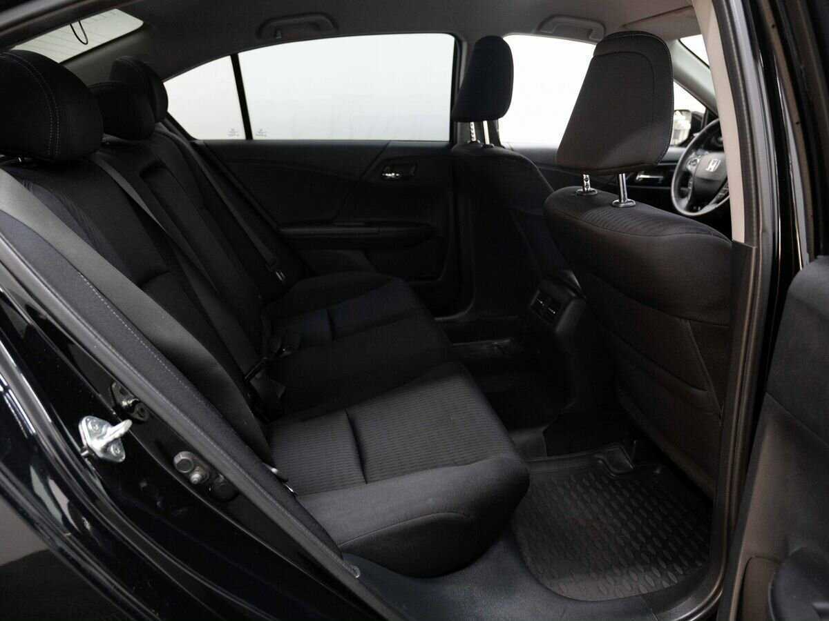 Хонда Аккорд б/у, 2013, Автоматическая. Фото: #9