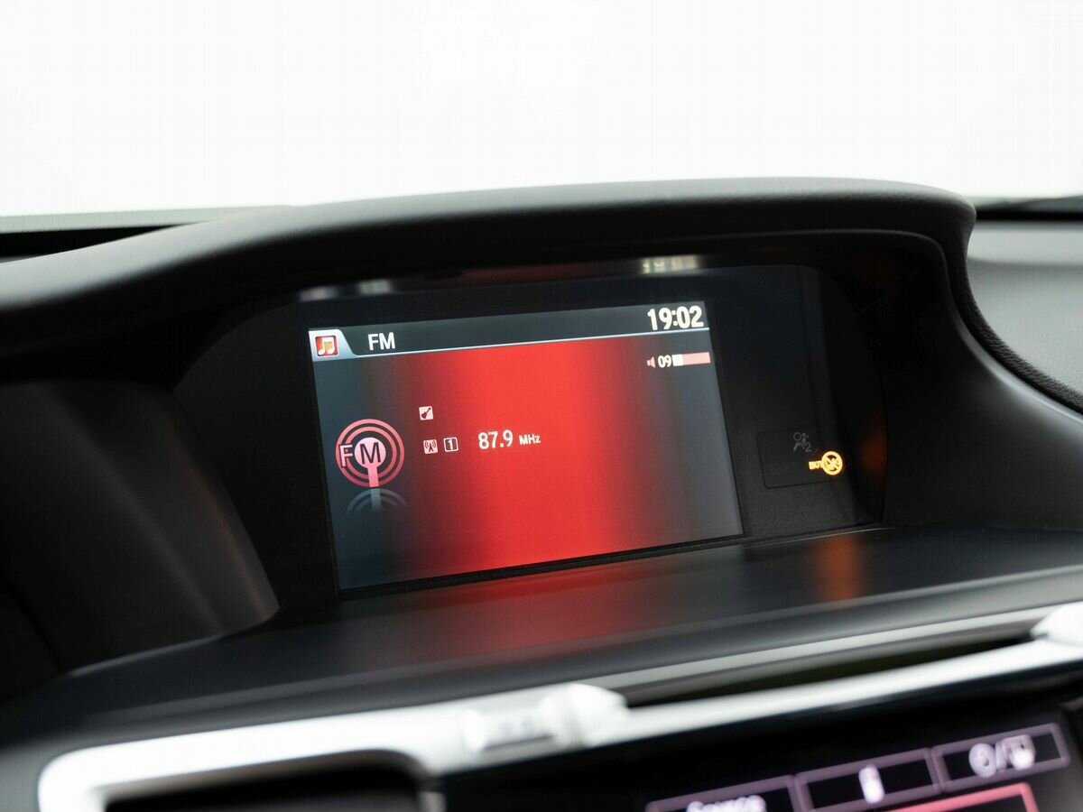 Хонда Аккорд б/у, 2013, Автоматическая. Фото: #17