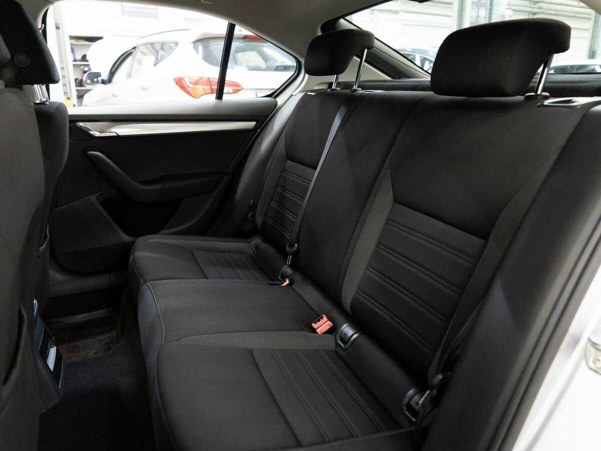 Шкода Октавия б/у, 2017, Роботизированная. Фото: #6