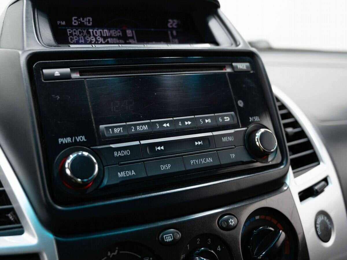 Митсубиши Паджеро Спорт б/у, 2014, Механическая. Фото: #17