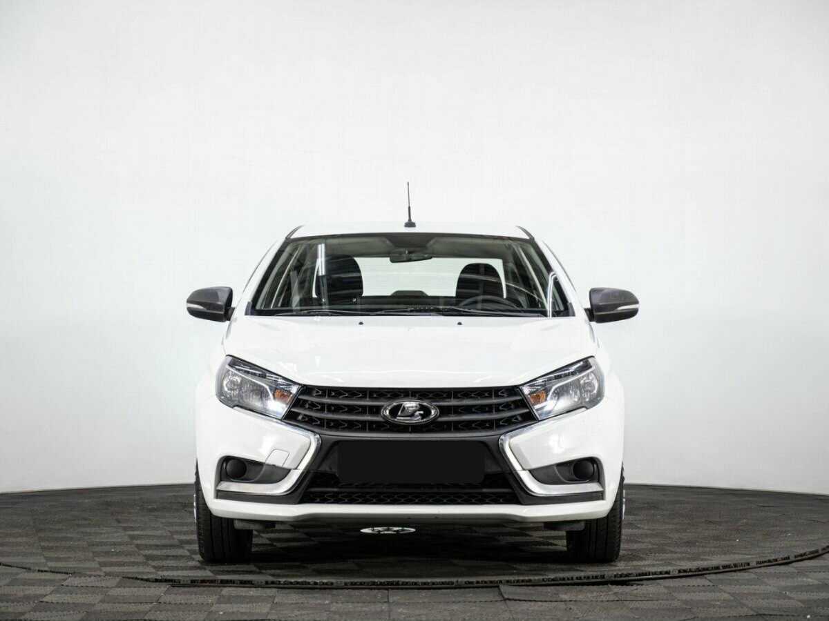 Лада (ВАЗ) Веста б/у, 2019, Механическая. Фото: #1