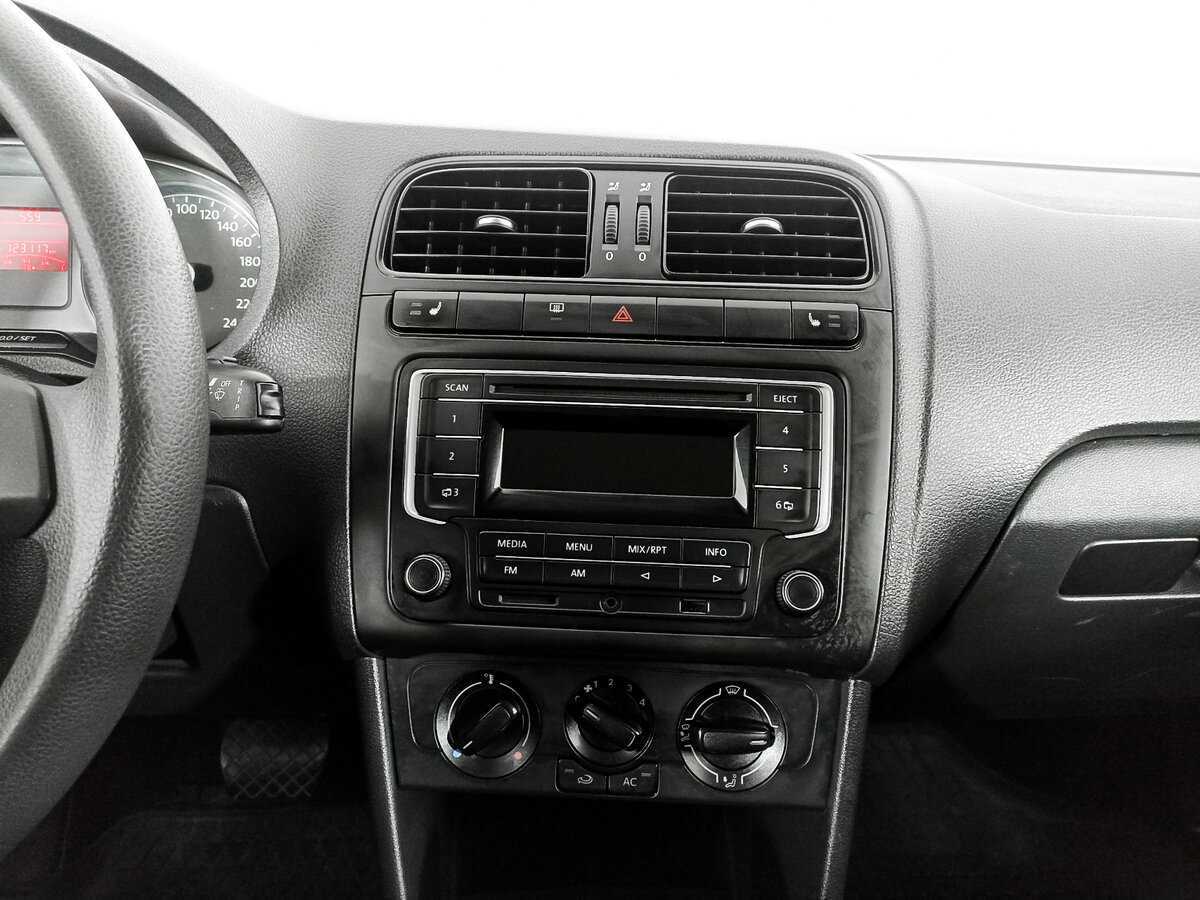 Фольксваген Поло б/у, 2014, Автоматическая. Фото: #10