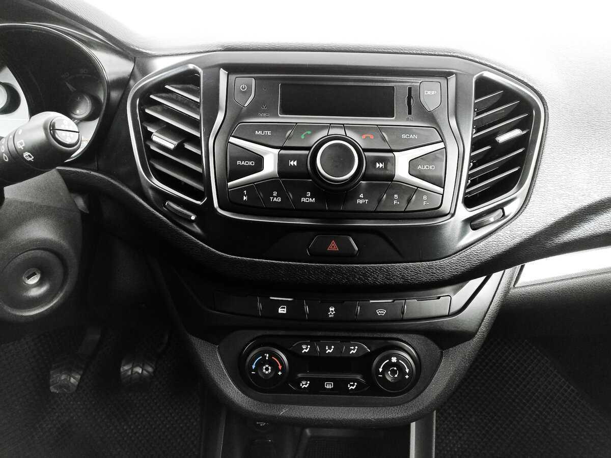 Лада (ВАЗ) Веста б/у, 2019, Механическая. Фото: #12