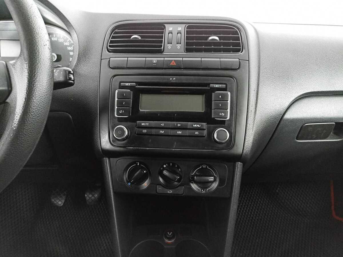 Фольксваген Поло б/у, 2012, Механическая. Фото: #12