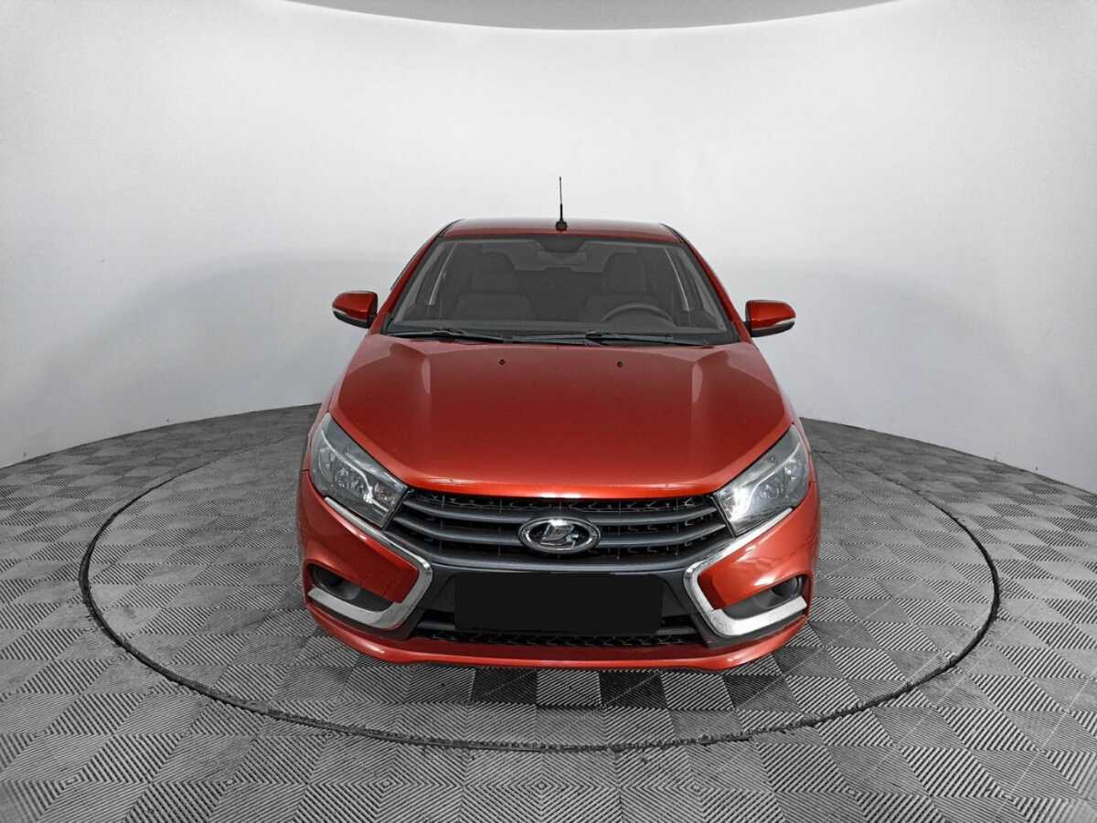 Лада (ВАЗ) Веста б/у, 2017, Механическая. Фото: #1