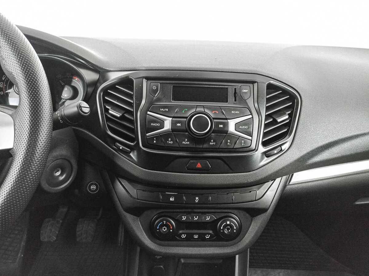 Лада (ВАЗ) Веста б/у, 2017, Механическая. Фото: #12