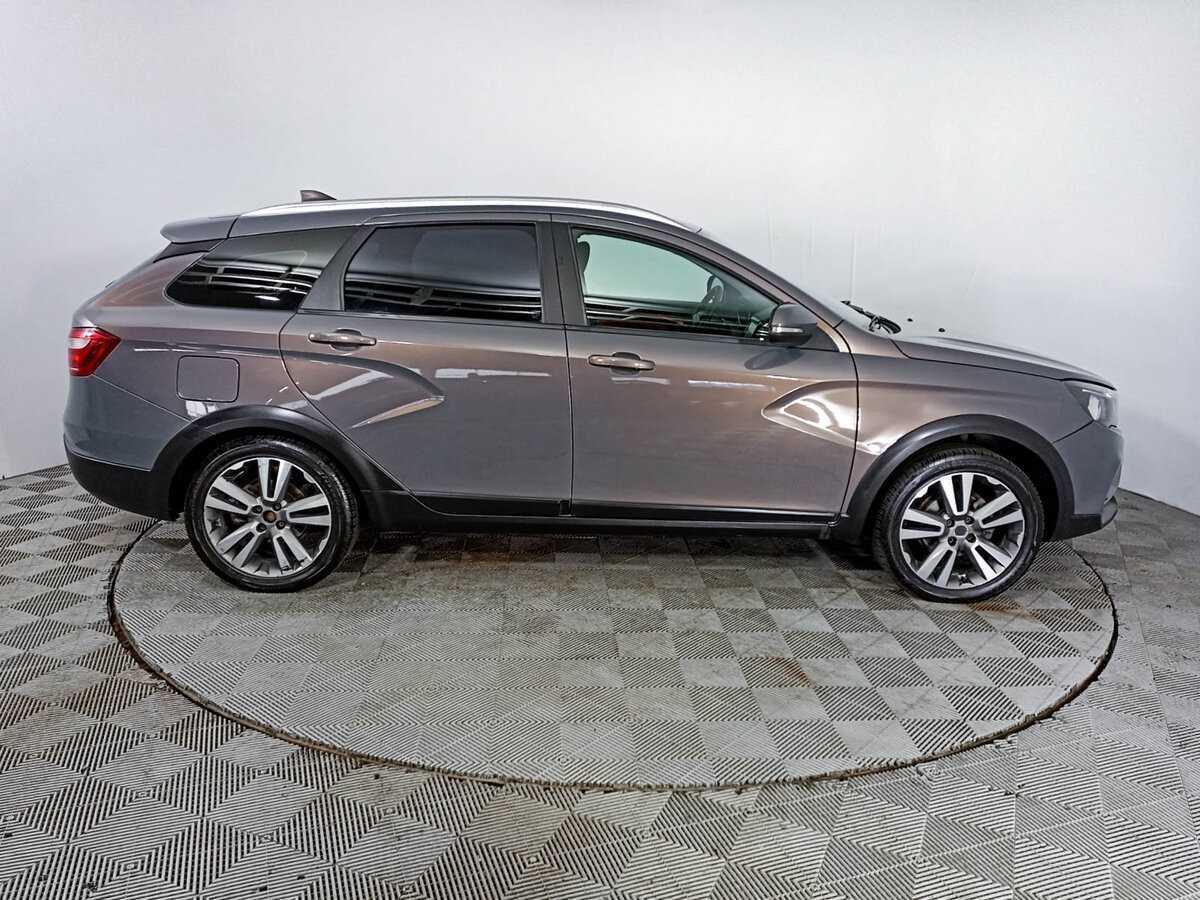 Лада (ВАЗ) Веста б/у, 2017, Механическая. Фото: #3