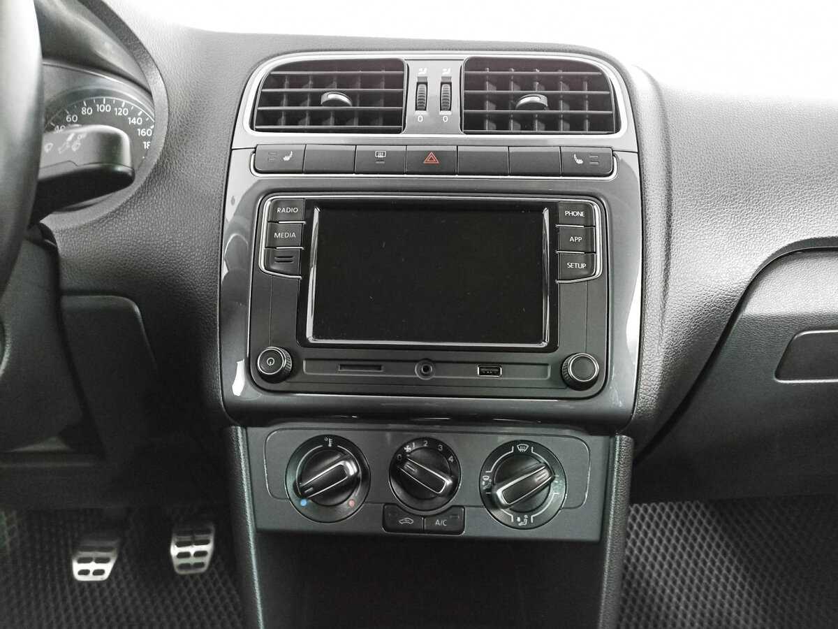 Фольксваген Поло б/у, 2018, Механическая. Фото: #12