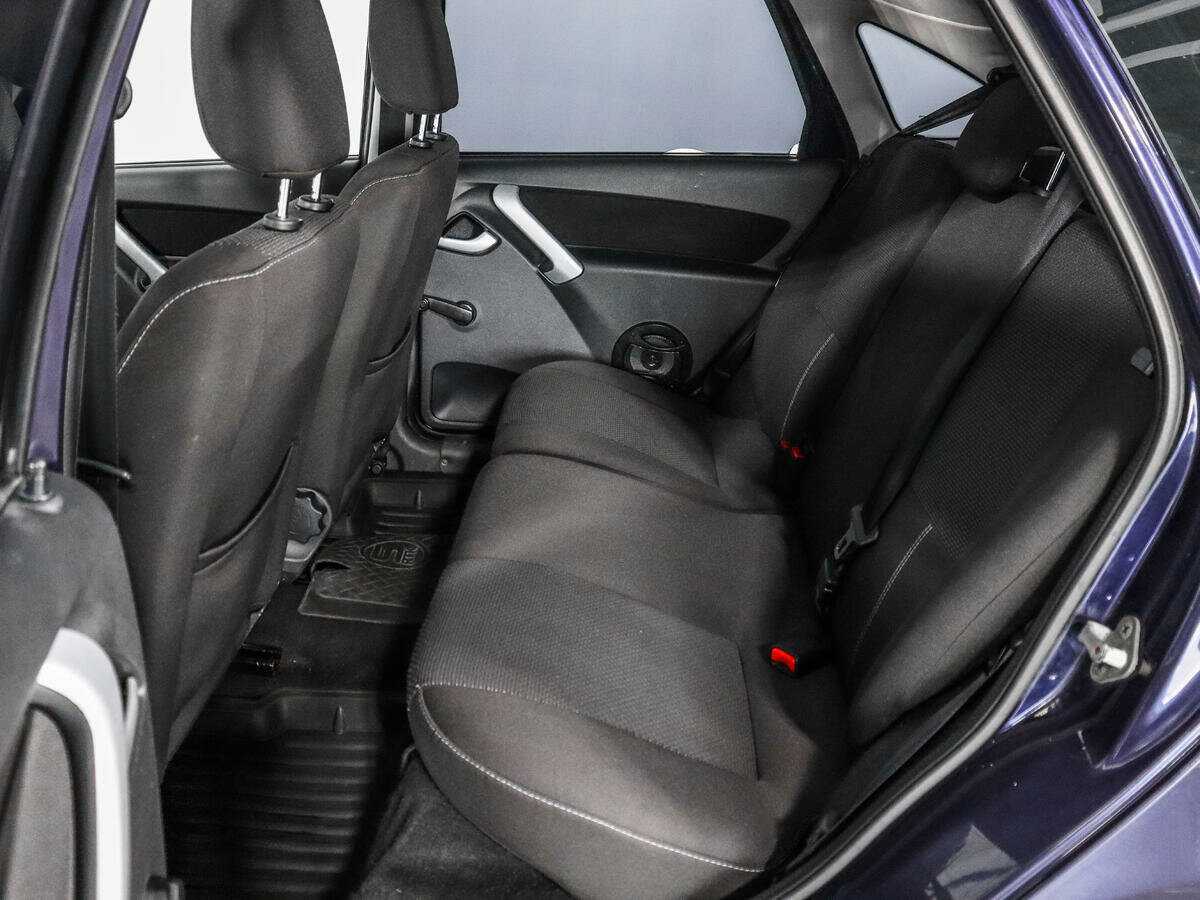 Лада (ВАЗ) Гранта б/у, 2015, Механическая. Фото: #9