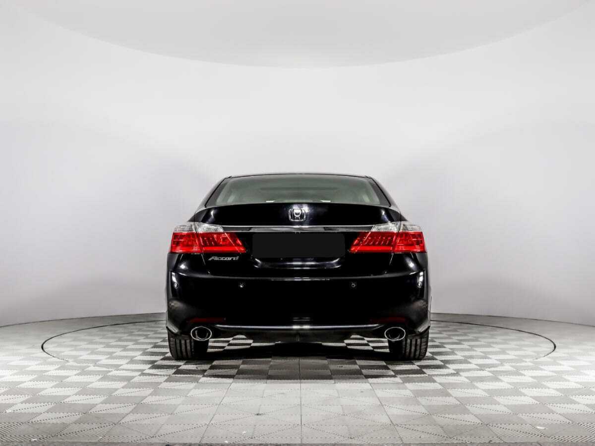 Хонда Аккорд б/у, 2013, Автоматическая. Фото: #5