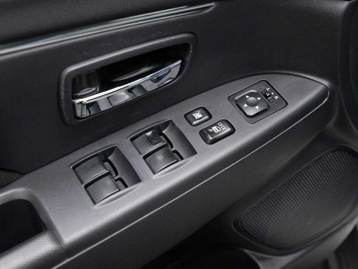 Митсубиши АС-Икс б/у, 2018, Механическая. Фото: #17