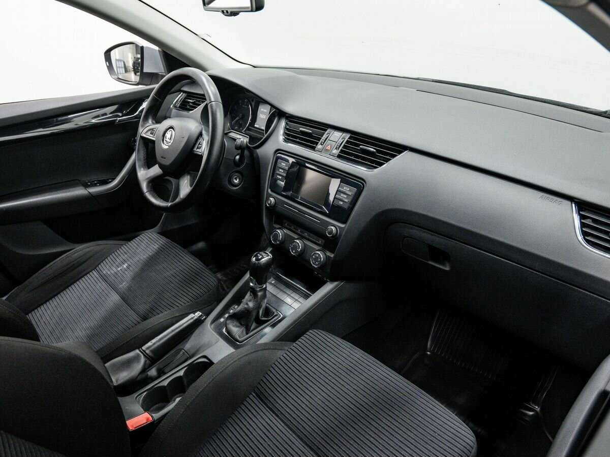 Шкода Октавия б/у, 2015, Роботизированная. Фото: #3