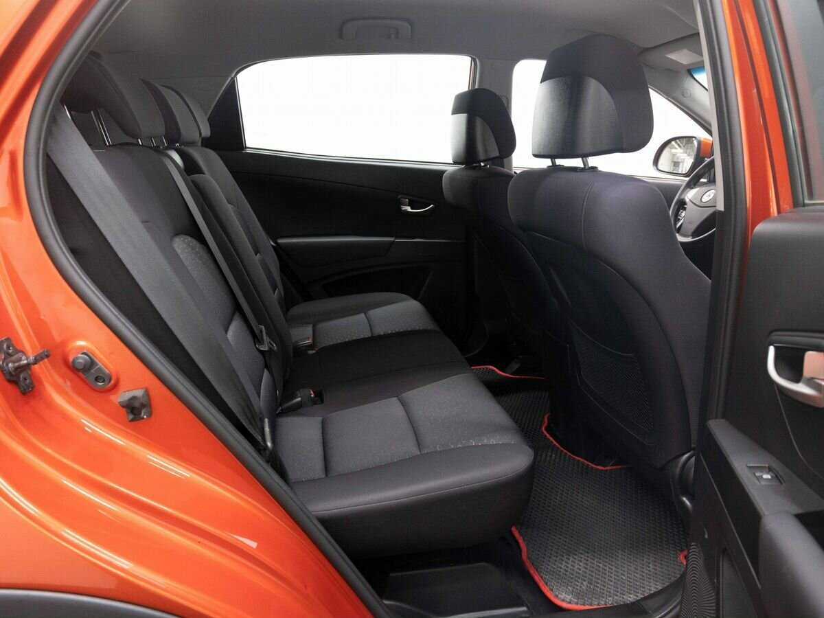 Сан-Ён Актион б/у, 2013, Механическая. Фото: #11