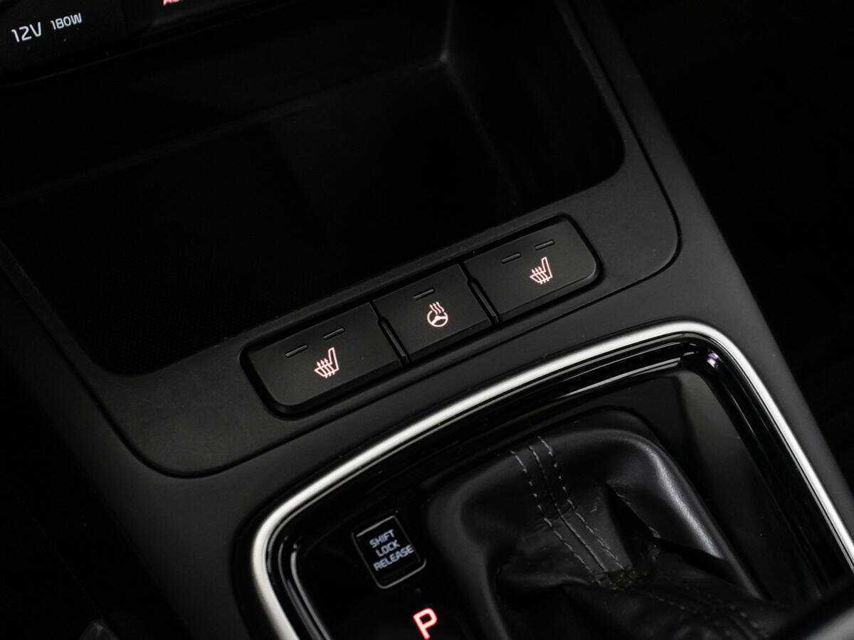 Киа Рио б/у, 2017, Автоматическая. Фото: #1