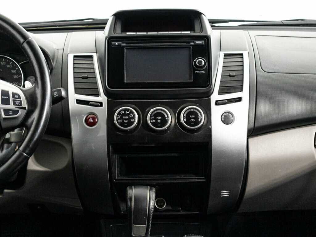 Митсубиши Паджеро Спорт б/у, 2014, Автоматическая. Фото: #13