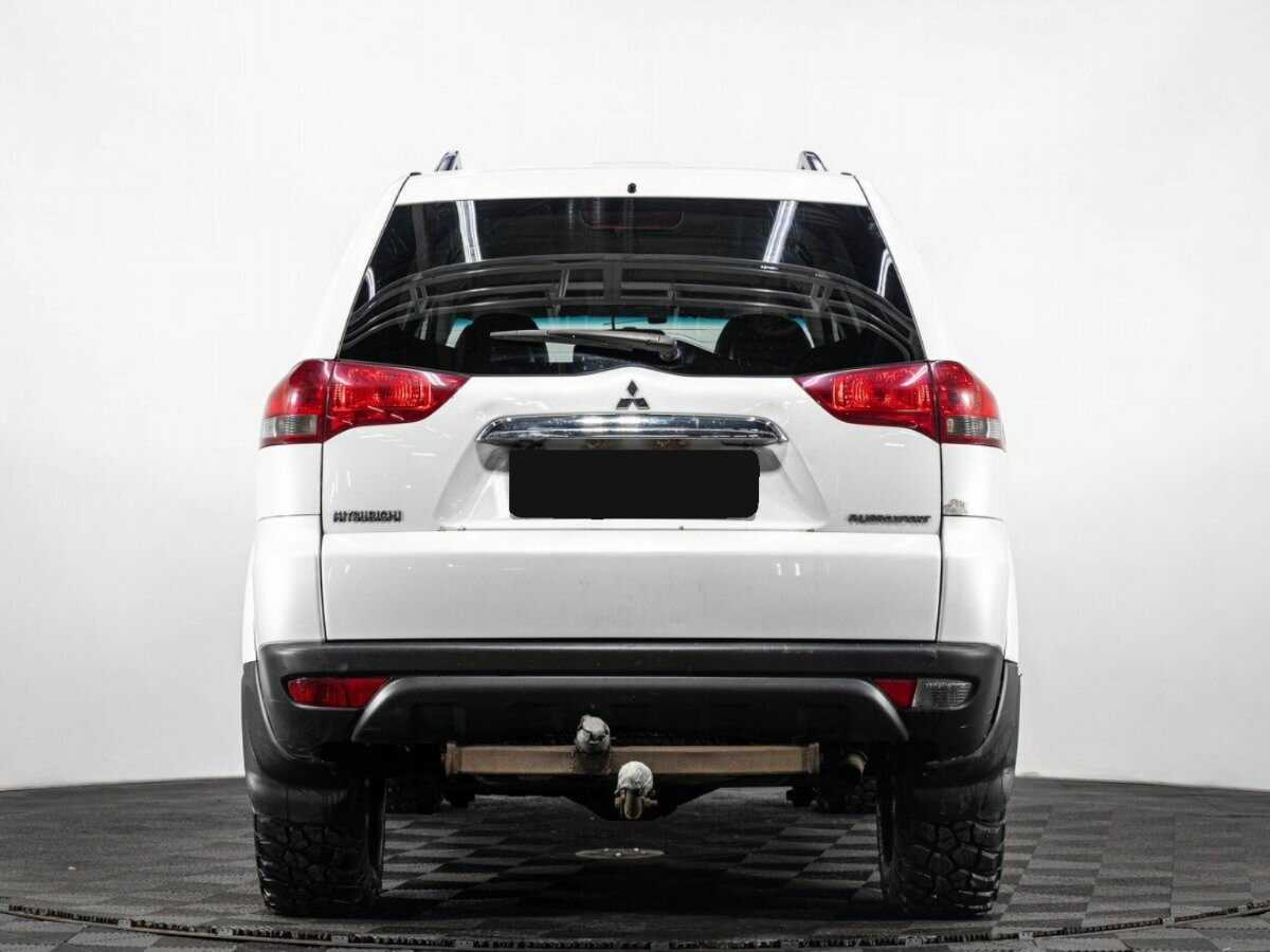 Митсубиши Паджеро Спорт б/у, 2014, Автоматическая. Фото: #4