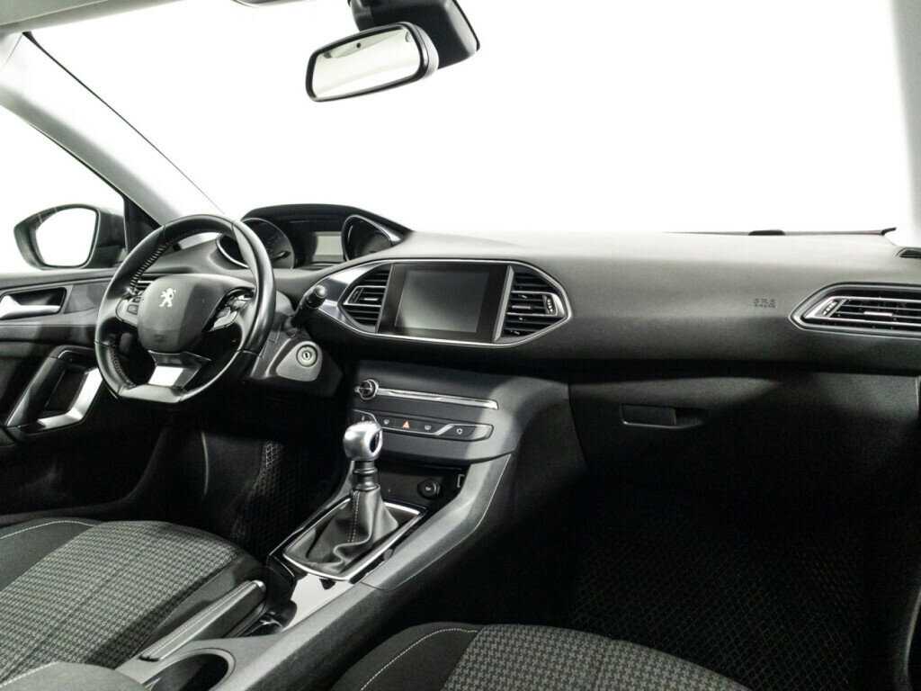 Пежо 308 б/у, 2018, Механическая. Фото: #8