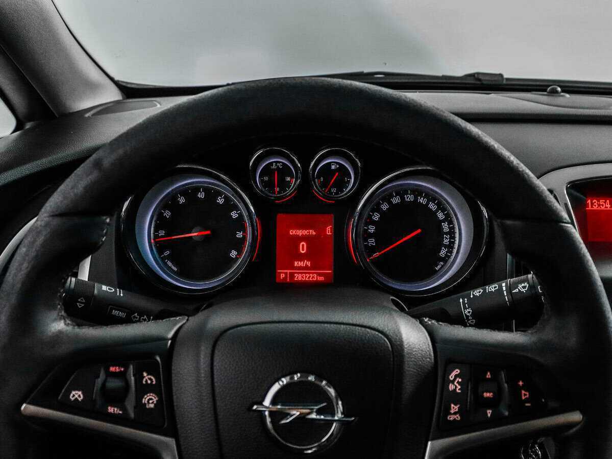Опель Астра б/у, 2013, Автоматическая. Фото: #14
