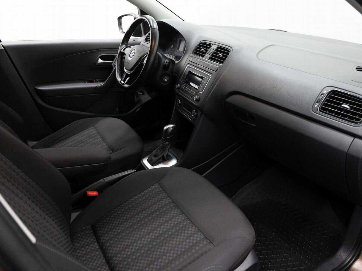 Фольксваген Поло б/у, 2016, Автоматическая. Фото: #11