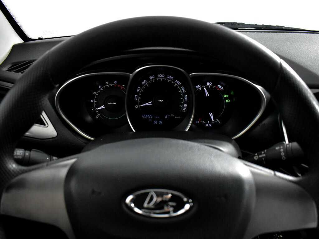 Лада (ВАЗ) Веста б/у, 2016, Механическая. Фото: #16