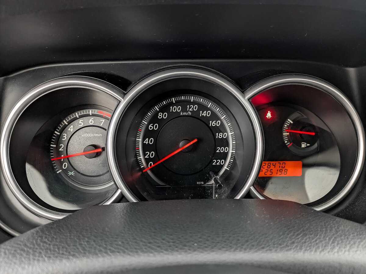 Ниссан Тиида б/у, 2013, Автоматическая. Фото: #15