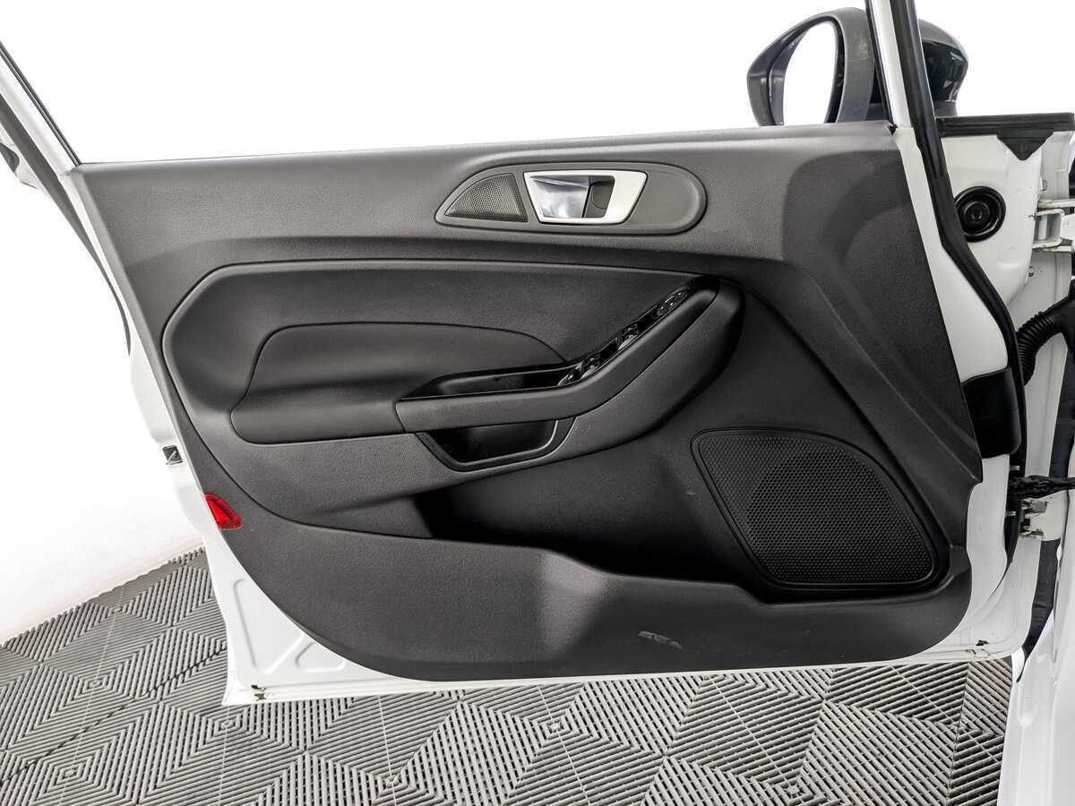 Форд Фиеста б/у, 2017, Роботизированная. Фото: #18