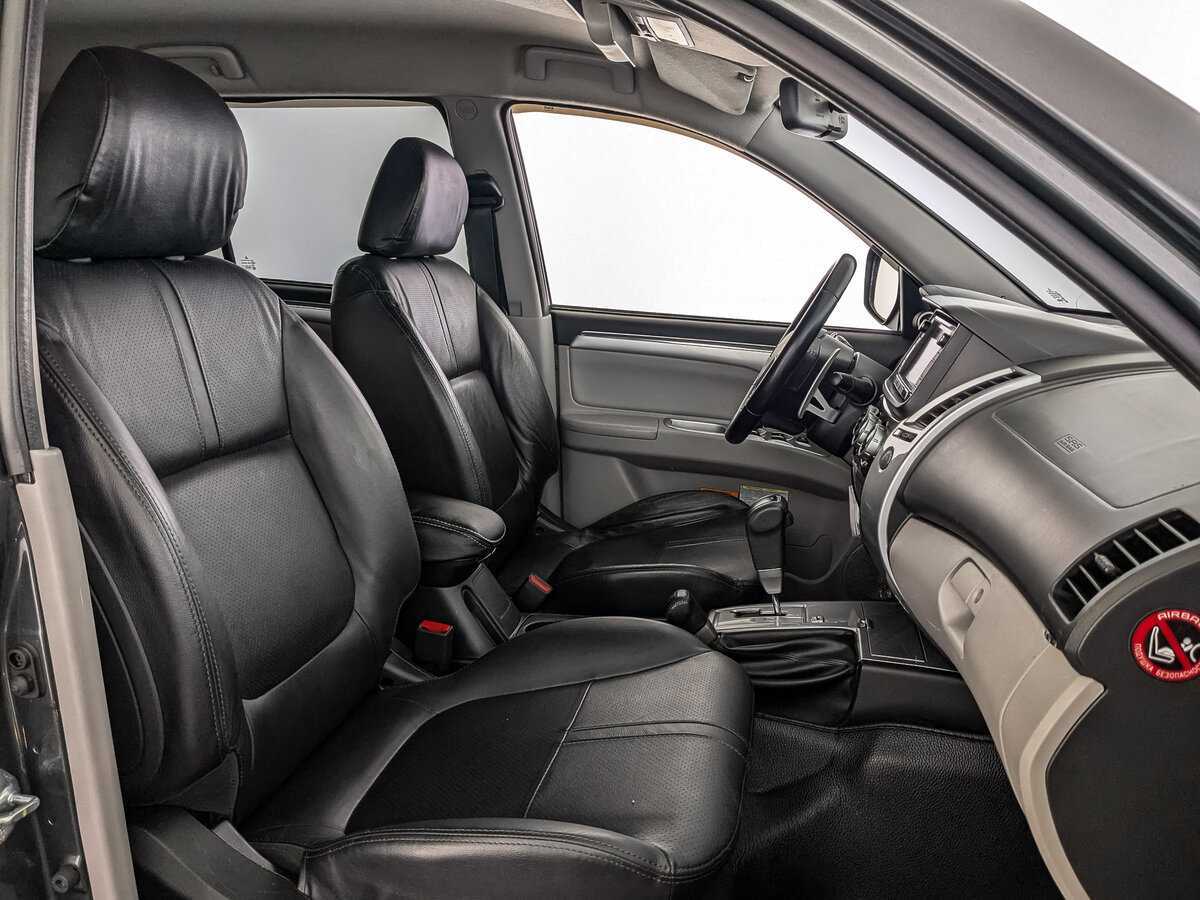 Митсубиши Паджеро Спорт б/у, 2013, Автоматическая. Фото: #23