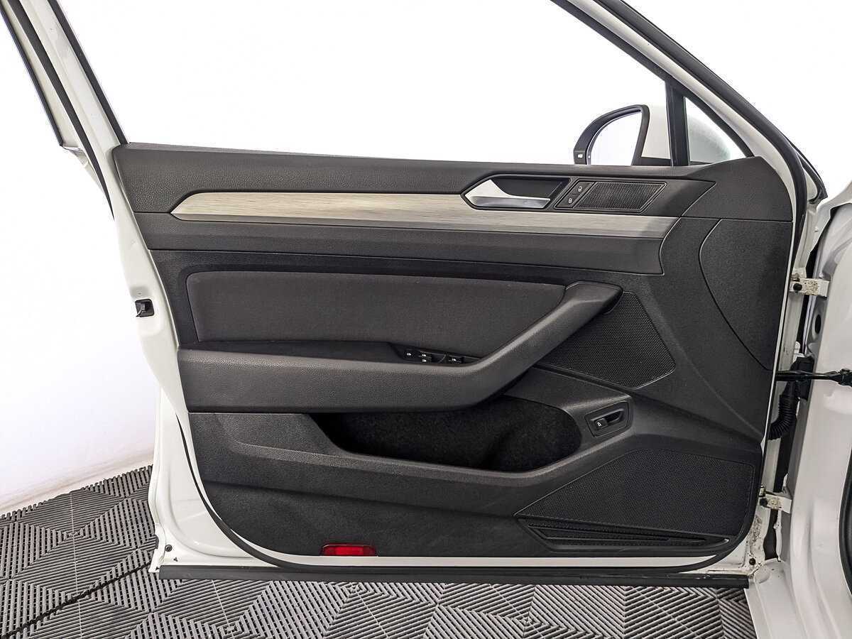 Фольксваген Пассат б/у, 2017, Роботизированная. Фото: #18