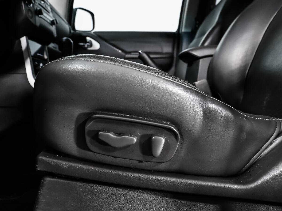 Ниссан Патфайндер б/у, 2012, Автоматическая. Фото: #10