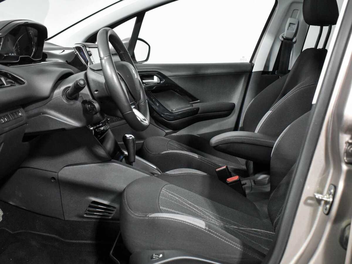 Пежо 208 б/у, 2014, Автоматическая. Фото: #9