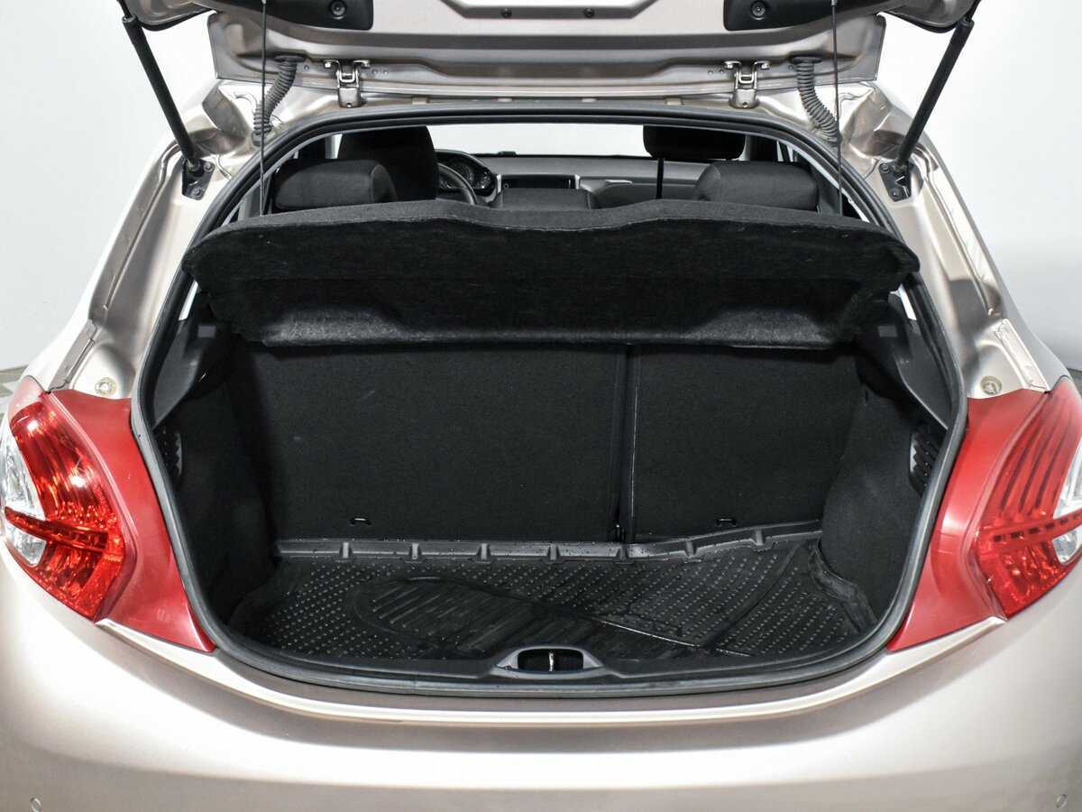 Пежо 208 б/у, 2014, Автоматическая. Фото: #21