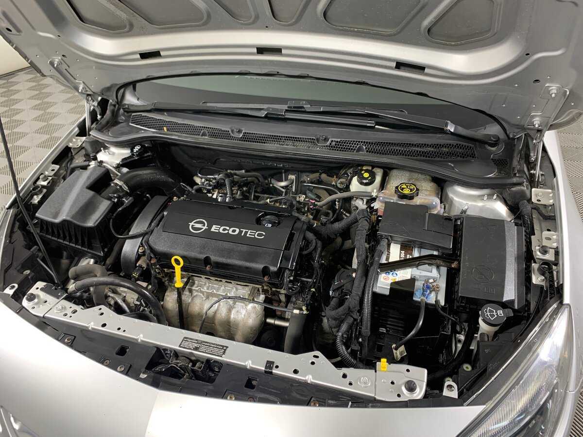 Опель Астра б/у, 2012, Механическая. Фото: #10