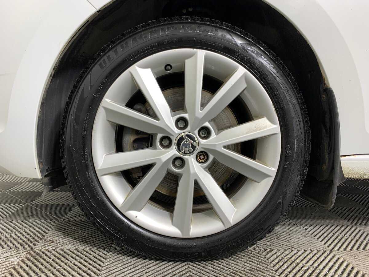 Шкода Рапид б/у, 2015, Роботизированная. Фото: #8