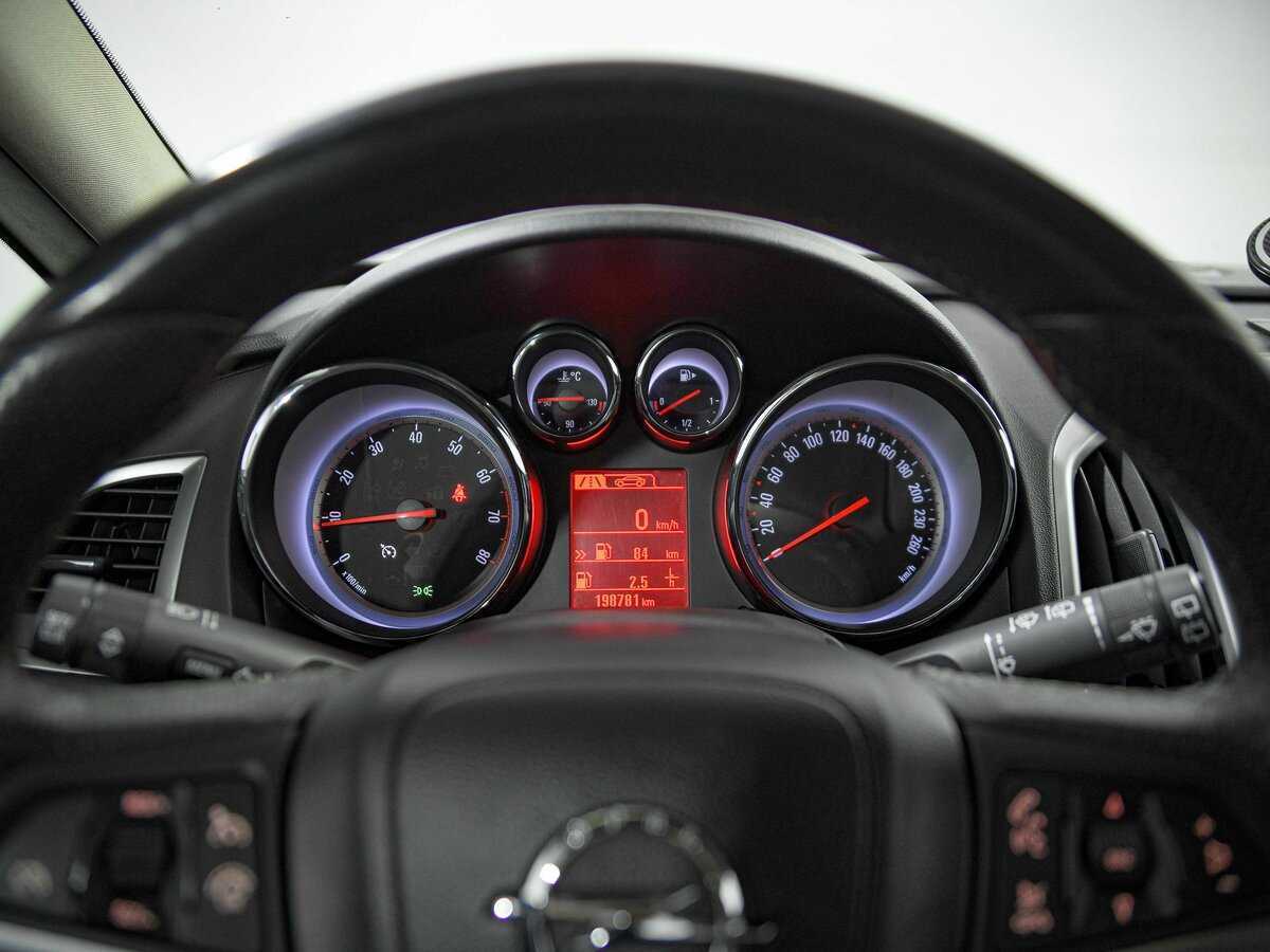 Опель Астра б/у, 2012, Механическая. Фото: #6