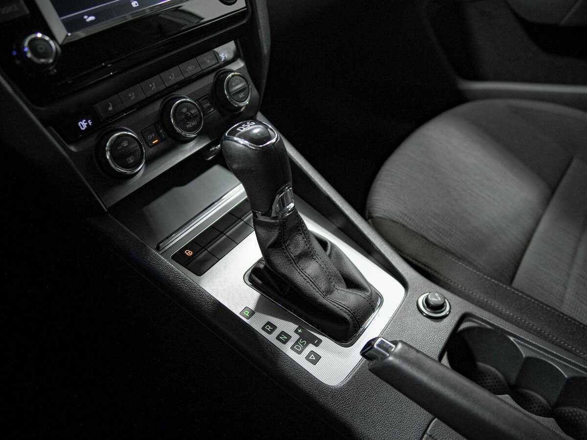 Шкода Октавия б/у, 2016, Роботизированная. Фото: #9