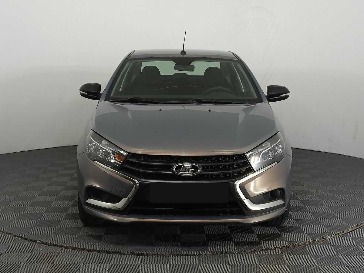 Лада (ВАЗ) Веста б/у, 2017, Механическая. Фото: #1