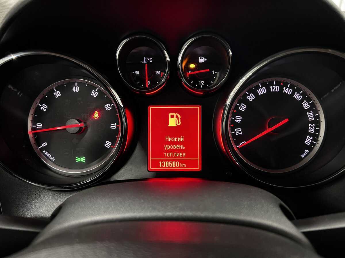 Опель Астра б/у, 2013, Автоматическая. Фото: #12