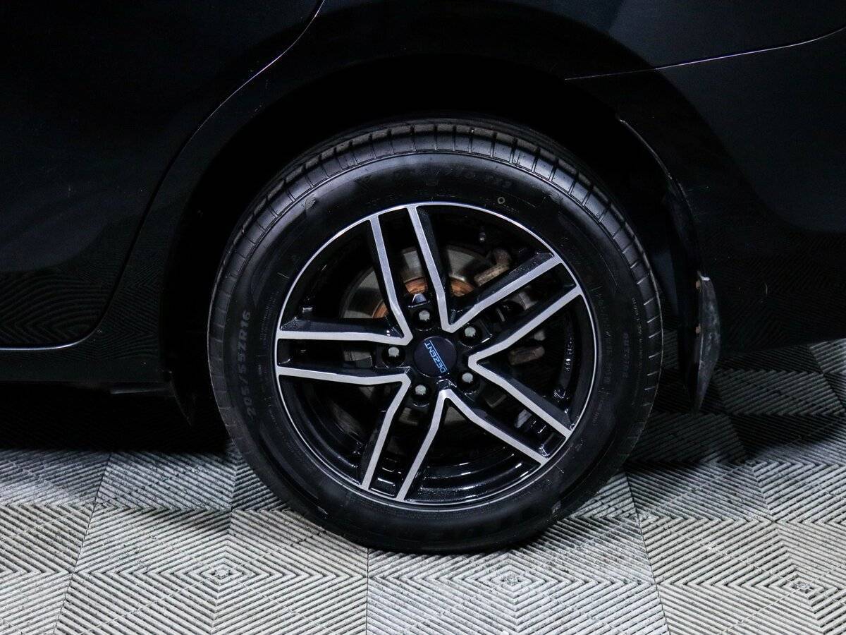 Тойота Королла б/у, 2014, Механическая. Фото: #11