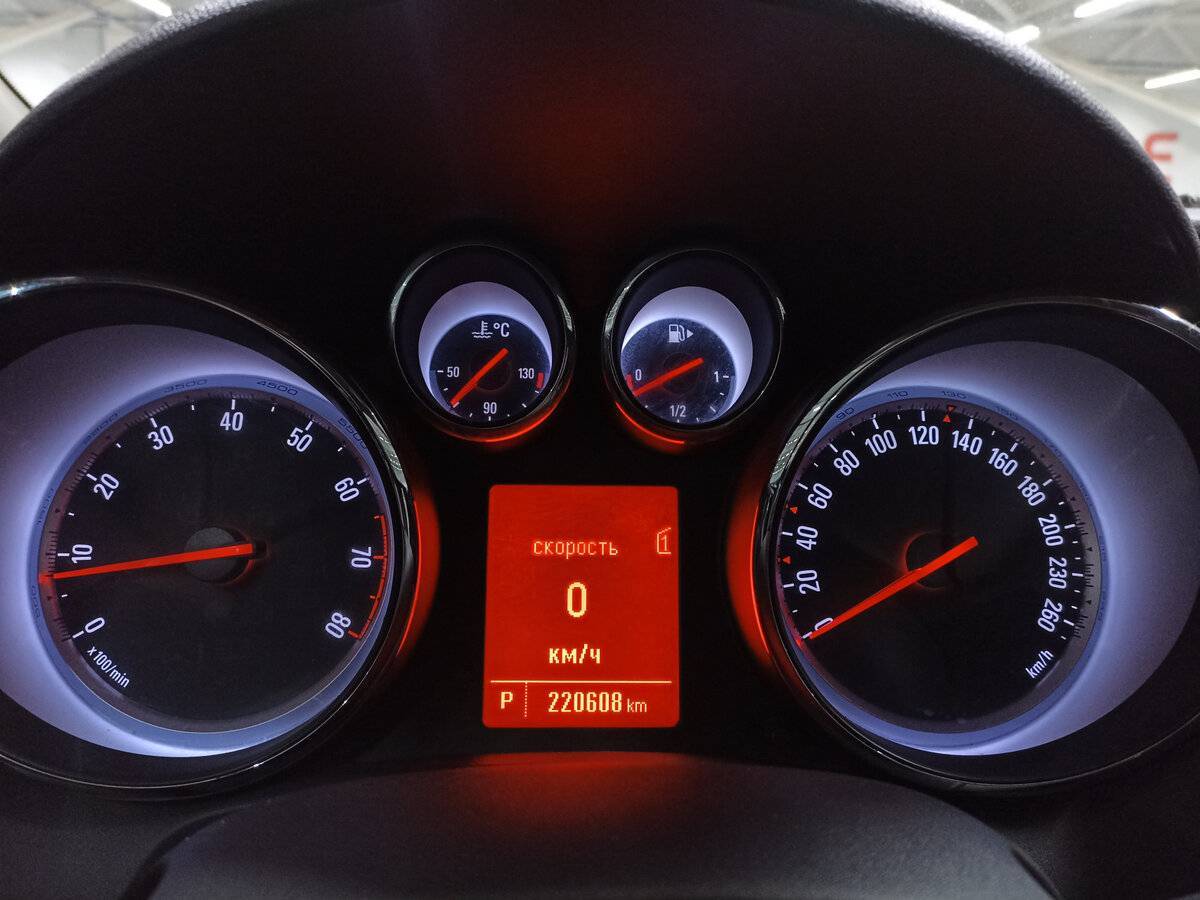 Опель Астра б/у, 2012, Автоматическая. Фото: #12