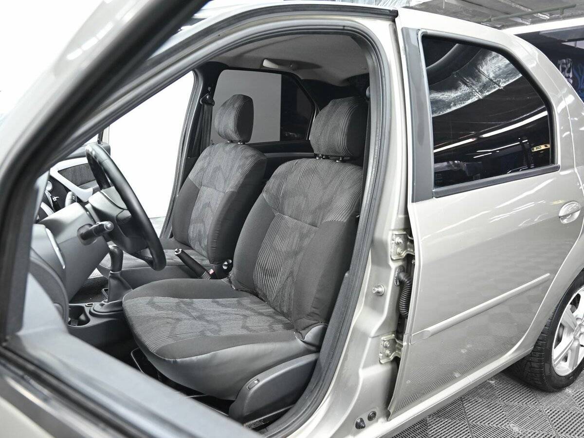 Рено Логан б/у, 2013, Механическая. Фото: #5