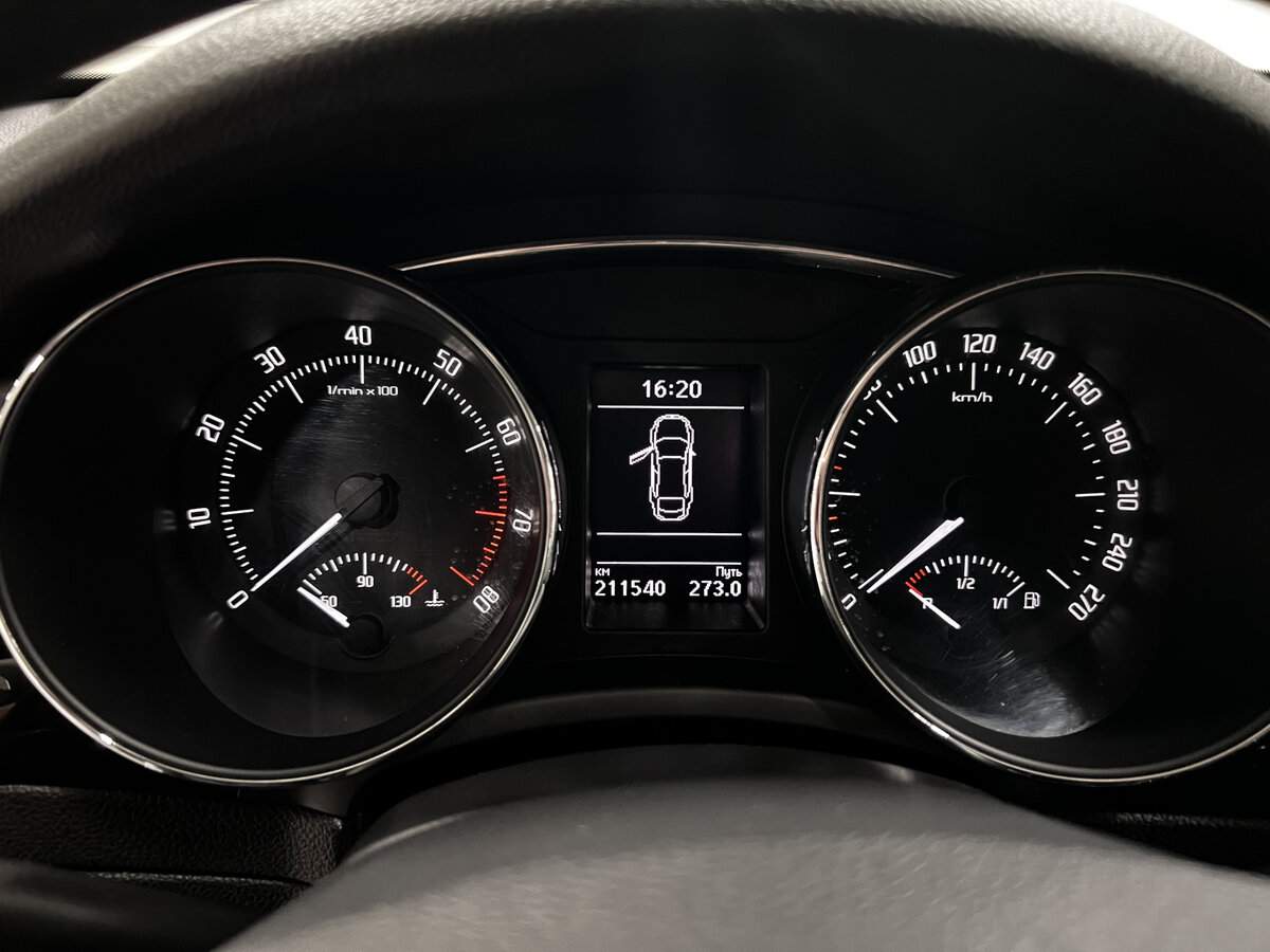 Шкода Суперб б/у, 2014, Роботизированная. Фото: #12