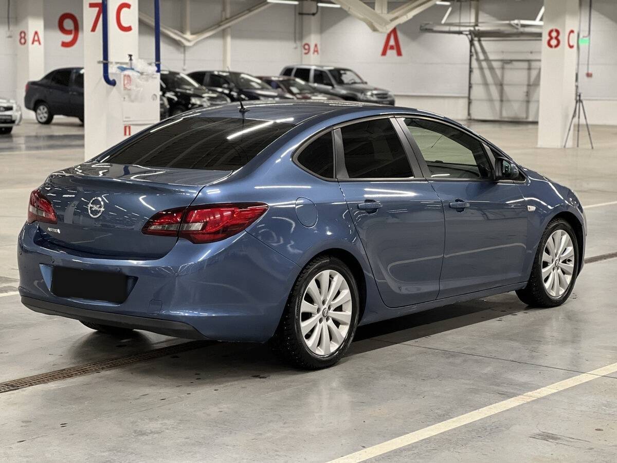 Опель Астра б/у, 2013, Механическая. Фото: #4
