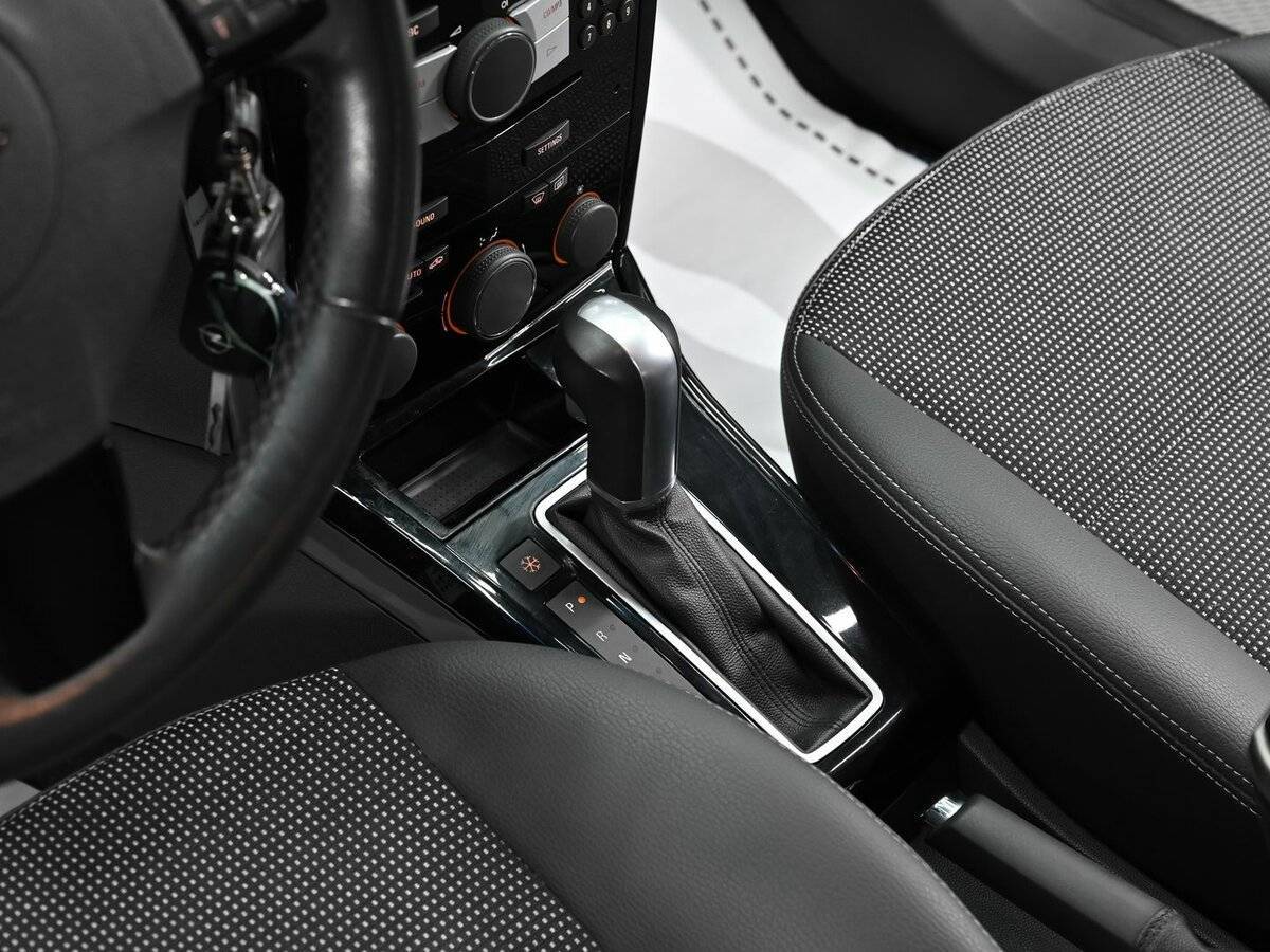 Опель Астра б/у, 2012, Автоматическая. Фото: #9