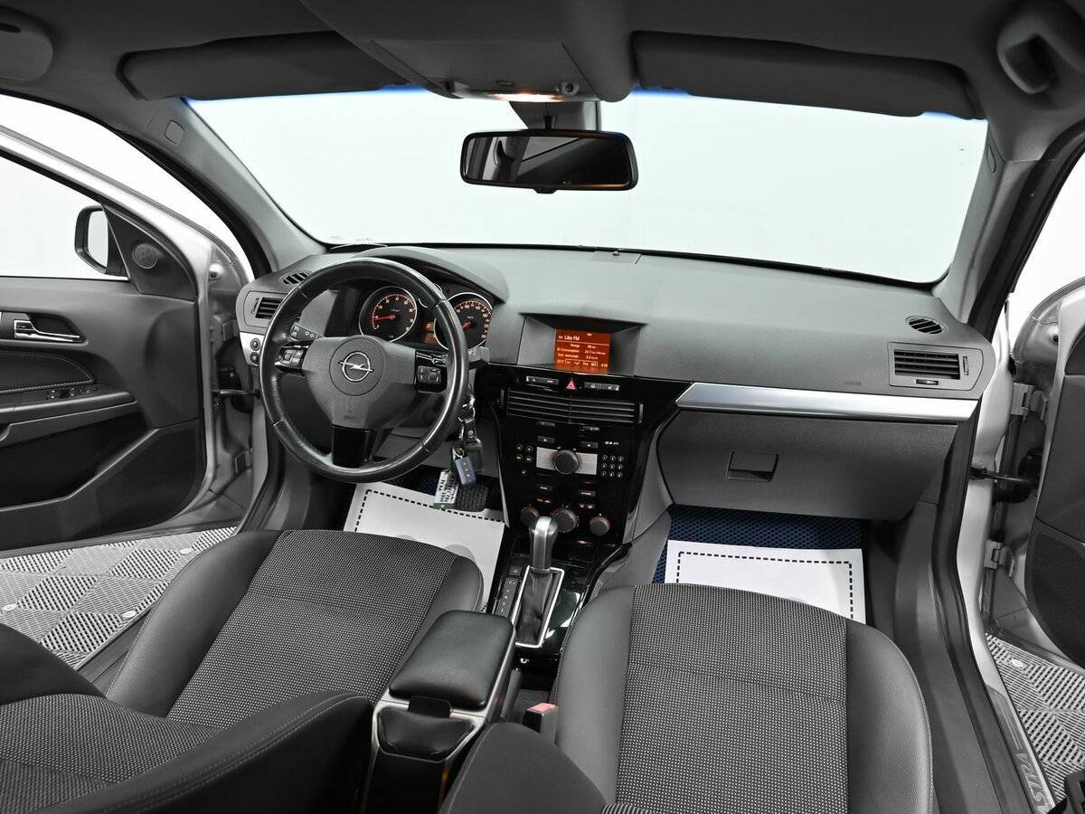 Опель Астра б/у, 2012, Автоматическая. Фото: #10