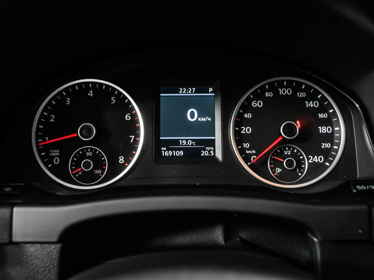 Фольксваген Тигуан б/у, 2012, Автоматическая. Фото: #9